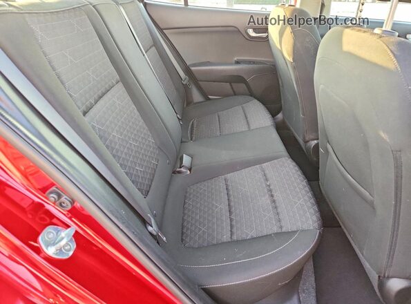 3KPA24AD2LE327986 2020 KIA RIO Красный Вид задних сидений
