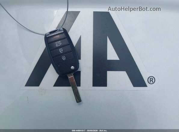 3KPA24AD4LE274580 2020 KIA RIO White Widok deski rozdzielczej