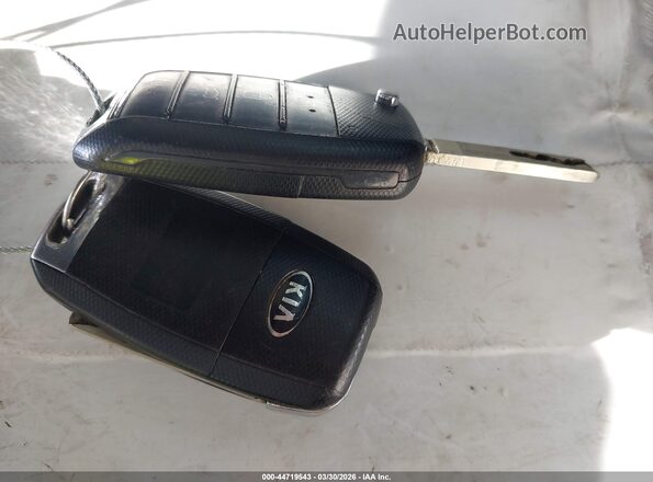 3KPA24AD8LE321125 2020 KIA RIO Серый Вид панели приборов