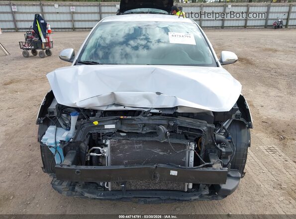 3KPA24AD8LE329788 2020 KIA RIO Серебряный Вид спереди