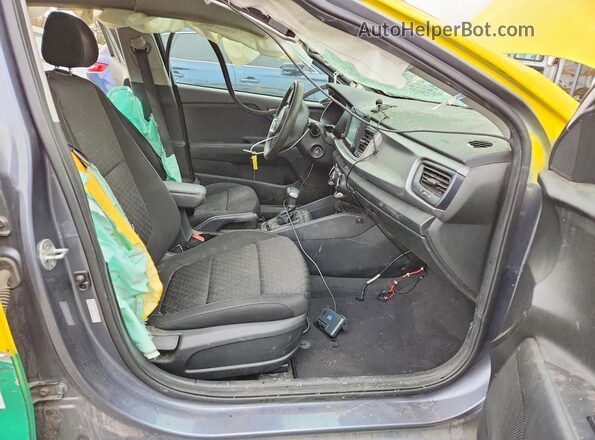 3KPA25AB1KE215876 2019 KIA RIO Двухцветный Вид салона спереди