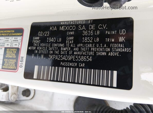 3KPA25AD9PE558654 2023 KIA RIO 5-DOOR Белый Вид подкапотного пространства
