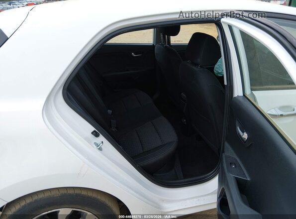 3KPA25AD9PE558654 2023 KIA RIO 5-DOOR Белый Вид наклейки с VIN-кодом
