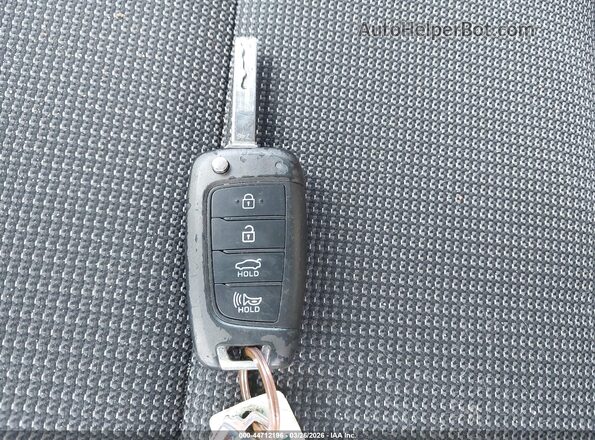 3KPC24A31KE050892 2019 HYUNDAI ACCENT Бежевый Вид панели приборов