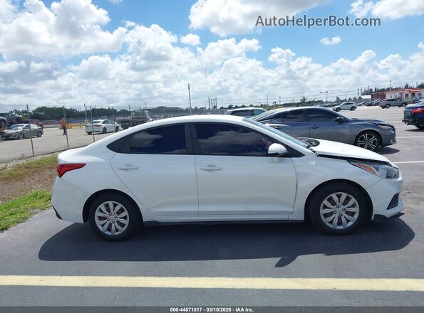 3KPC24A35KE047803 2019 HYUNDAI ACCENT Белый Вид задней части салона