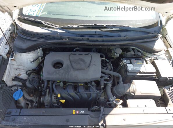 3KPC24A36KE042819 2019 HYUNDAI ACCENT Белый Вид сзади