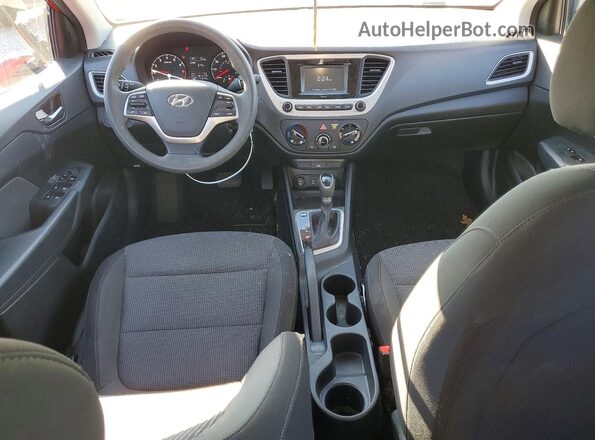 3KPC24A38KE062330 2019 HYUNDAI ACCENT Красный Вид панели приборов
