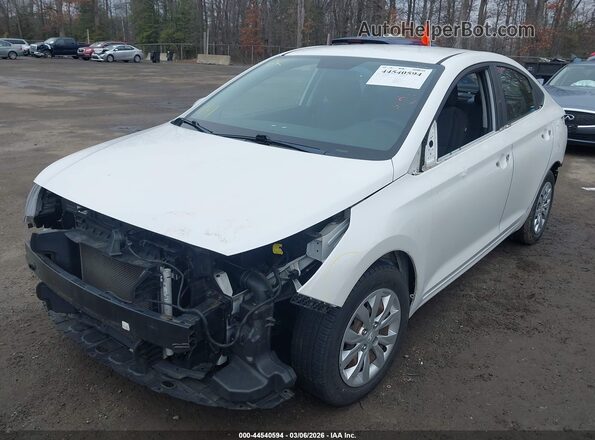 3KPC24A38KE087566 2019 HYUNDAI ACCENT Белый Вид спереди