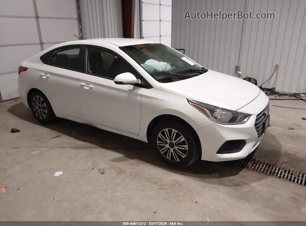 3KPC24A3XKE077041 2019 HYUNDAI ACCENT Белый Передняя правая четверть