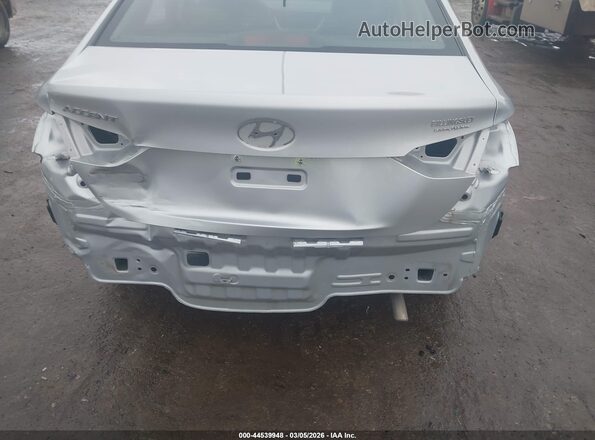 3KPC24A65LE110121 2020 HYUNDAI ACCENT Серый Вид спереди