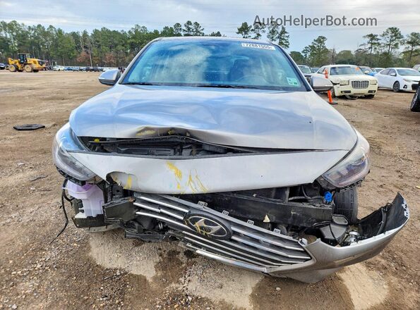 3KPC34A68NE177750 2022 HYUNDAI ACCENT Серебряный Вид спереди