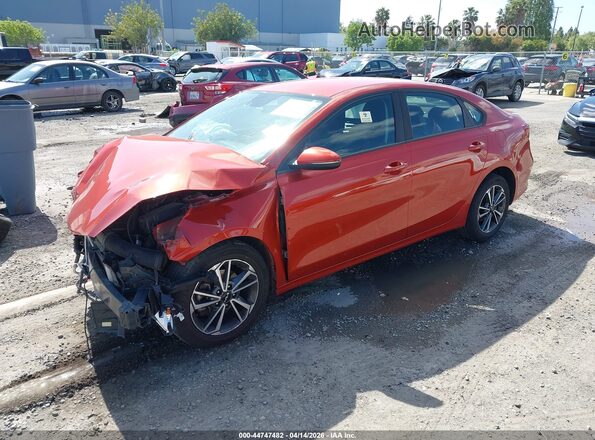 3KPF24AD1PE512977 2023 KIA FORTE Оранжевый Передняя левая четверть