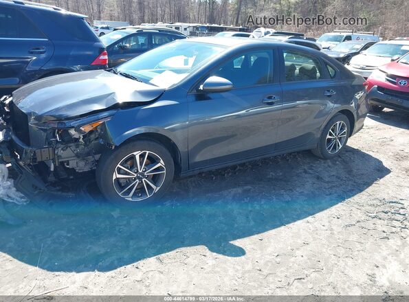 3KPF24AD2PE563453 2023 KIA FORTE Gray Vista tres cuartos delantera izquierda