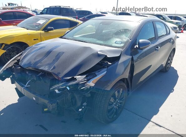3KPF24AD2PE621478 2023 KIA FORTE Gray Vista tres cuartos delantera izquierda