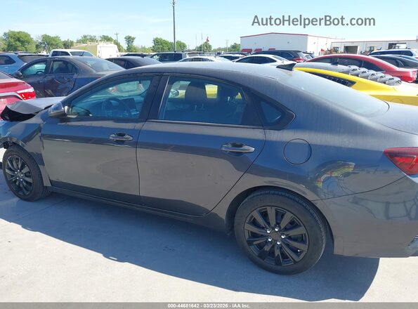 3KPF24AD2PE621478 2023 KIA FORTE Gray 