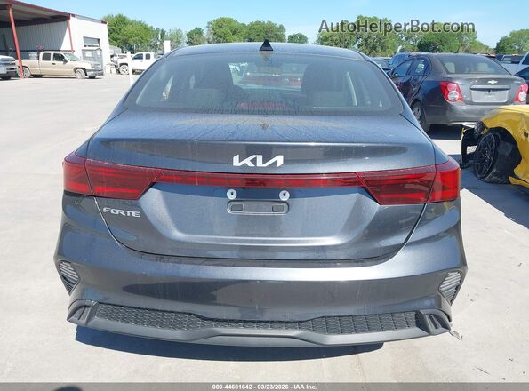 3KPF24AD2PE621478 2023 KIA FORTE Gray 