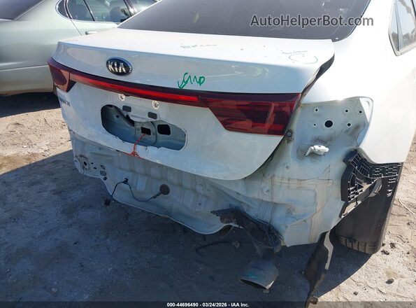 3KPF24AD3ME392448 2021 KIA FORTE Белый Вид спереди