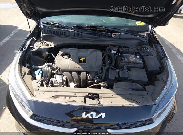 3KPF24AD3PE632361 2023 KIA FORTE Black Widok z tyłu