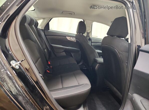 3KPF24AD4RE733783 2024 KIA FORTE Черный Вид задних сидений