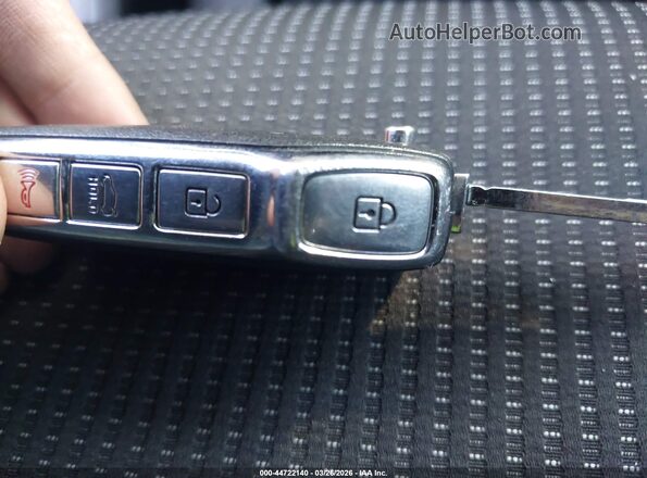 3KPF24AD7KE034282 2019 KIA FORTE Red Widok deski rozdzielczej