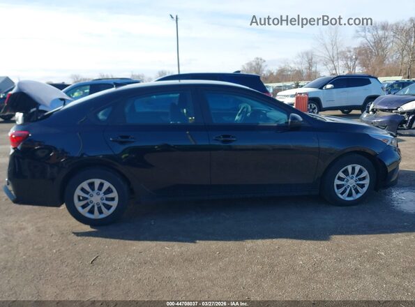 3KPF24AD7RE688080 2024 KIA FORTE Черный Вид задней части салона