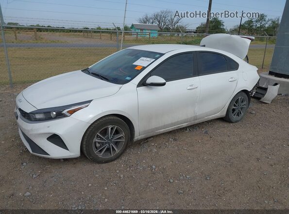 3KPF24AD7RE739237 2024 KIA FORTE Белый Передняя левая четверть