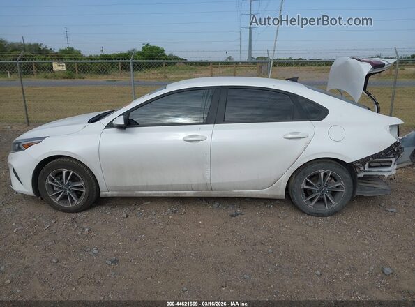 3KPF24AD7RE739237 2024 KIA FORTE Белый 