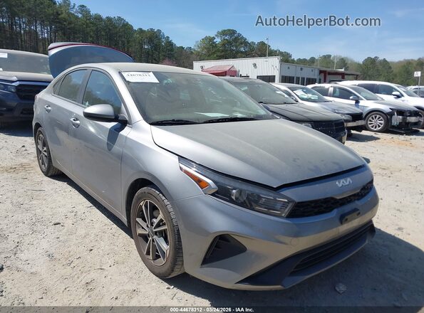3KPF24AD7RE749069 2024 KIA FORTE Серебряный Передняя правая четверть