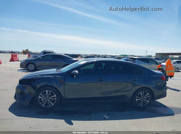 3KPF24AD7RE841072 2024 KIA FORTE Gray 