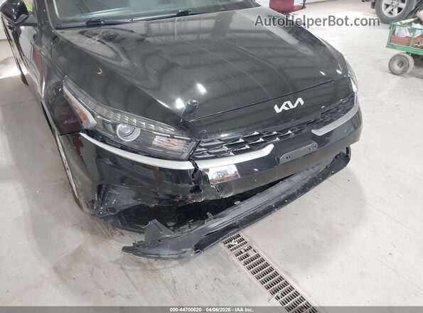 3KPF24AD8RE694941 2024 KIA FORTE Черный Вид спереди
