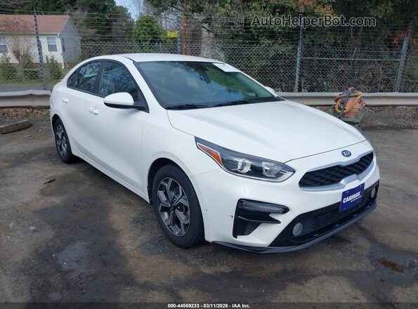 3KPF24AD9ME299904 2021 KIA FORTE Белый Передняя правая четверть