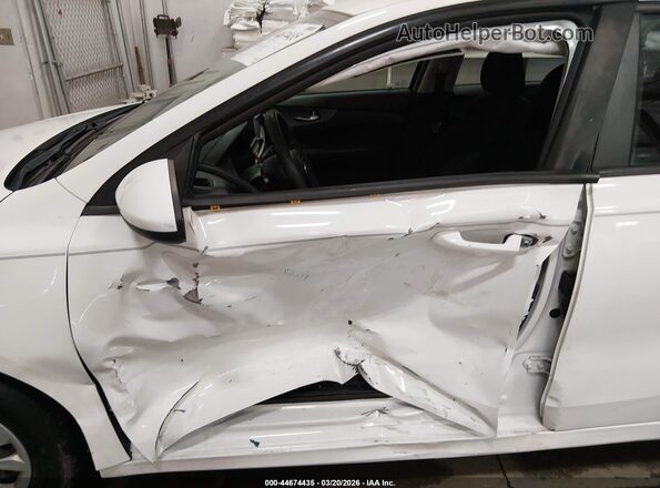 3KPF24ADXKE010025 2019 KIA FORTE White Vista frontal