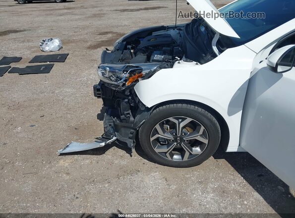 3KPF24ADXLE205656 2020 KIA FORTE Белый Вид спереди