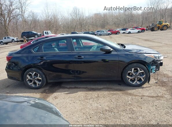 3KPF24ADXME284649 2021 KIA FORTE Черный Вид задней части салона