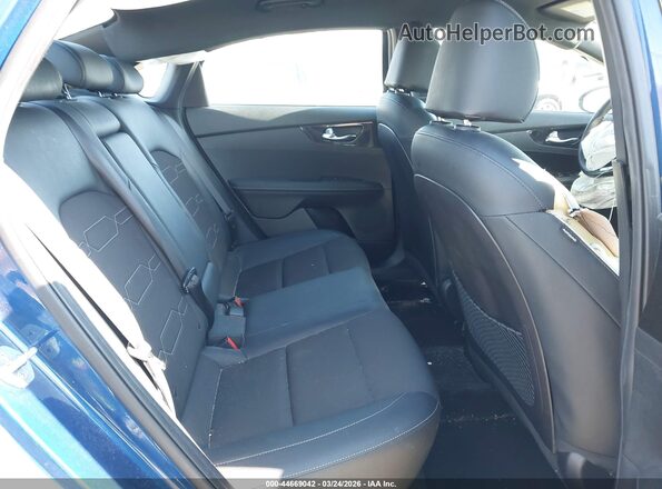 3KPF34AD9ME422887 2021 KIA FORTE Синий Вид наклейки с VIN-кодом