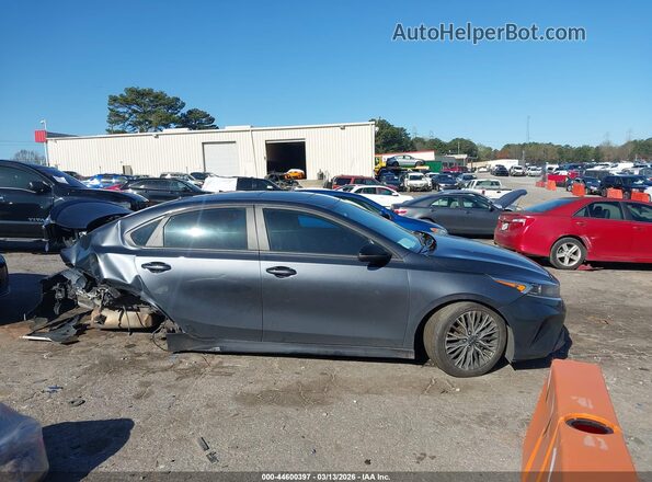 3KPF54AD2RE727908 2024 KIA FORTE Серый Вид задней части салона