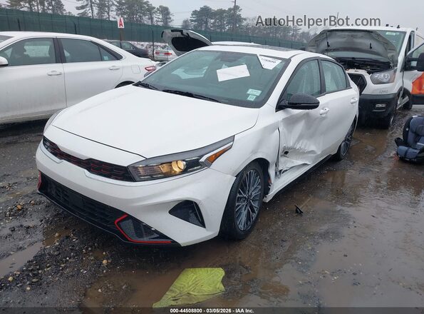 3KPF54AD4PE604804 2023 KIA FORTE Белый Передняя левая четверть