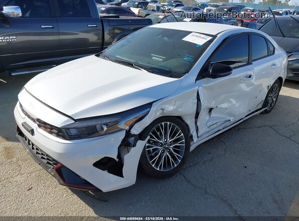 3KPF54AD6PE548168 2023 KIA FORTE White Przód lewy