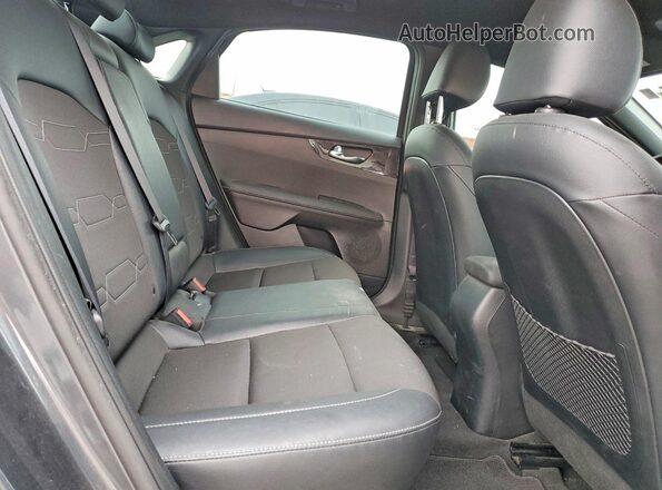 3KPF54AD6RE835464 2024 KIA FORTE Серый Вид задних сидений