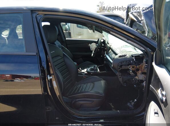 3KPF54AD9RE791248 2024 KIA FORTE Черный Вид салона спереди