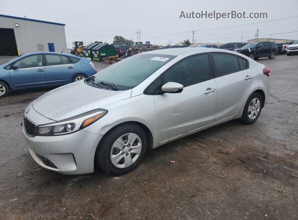 3KPFK4A70HE017648 2017 KIA FORTE Серебряный Передняя левая четверть