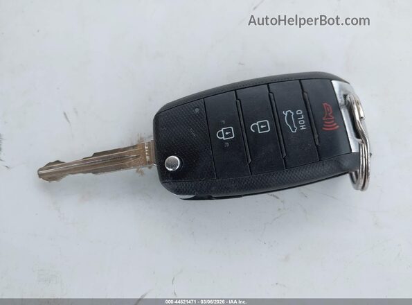 3KPFK4A72HE115757 2017 KIA FORTE Burgundy Widok deski rozdzielczej