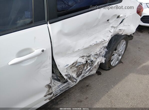 3KPFL4A70HE035192 2017 KIA FORTE Белый Вид спереди