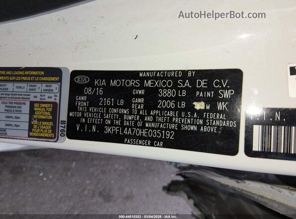 3KPFL4A70HE035192 2017 KIA FORTE Белый Вид подкапотного пространства