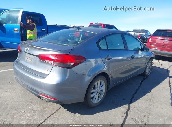 3KPFL4A72HE033458 2017 KIA FORTE Серый Задняя правая четверть