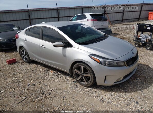 3KPFL4A89HE055465 2017 KIA FORTE Серебряный Передняя правая четверть