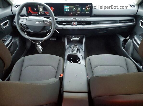 3KPFT4DE2TE283852 2026 KIA K4 Charcoal Widok deski rozdzielczej