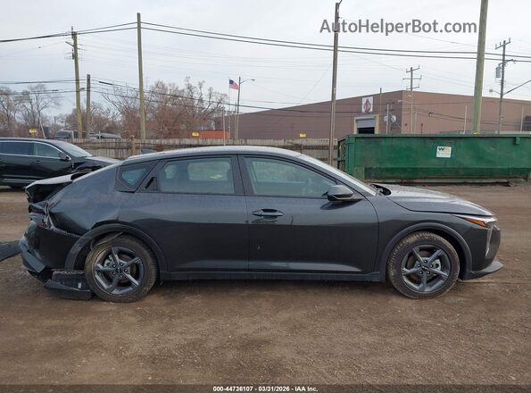 3KPFT4DE4SE169446 2025 KIA K4 Gray Вид задньої частини салону
