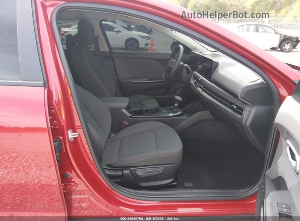 3KPFT4DE9SE024161 2025 KIA K4 Красный Вид салона спереди