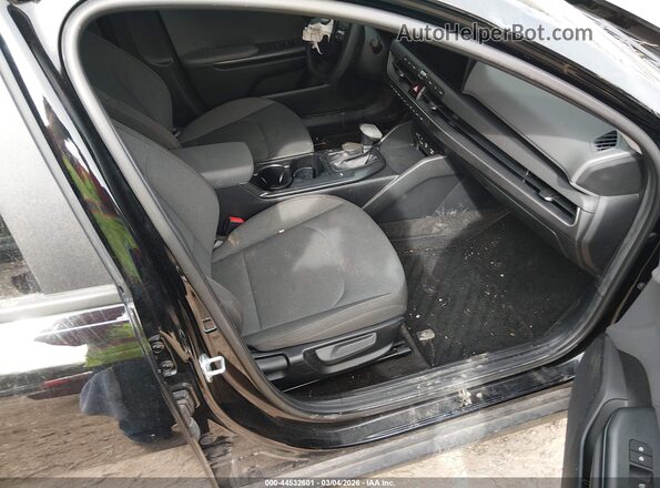 3KPFT4DE9SE087437 2025 KIA K4 Черный Вид салона спереди
